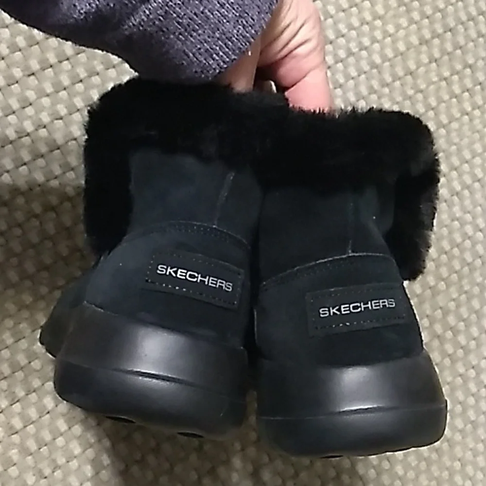 Women's Skechers Black Gen5 Fur-Lined Boots size 7 - Picture 5 of 10